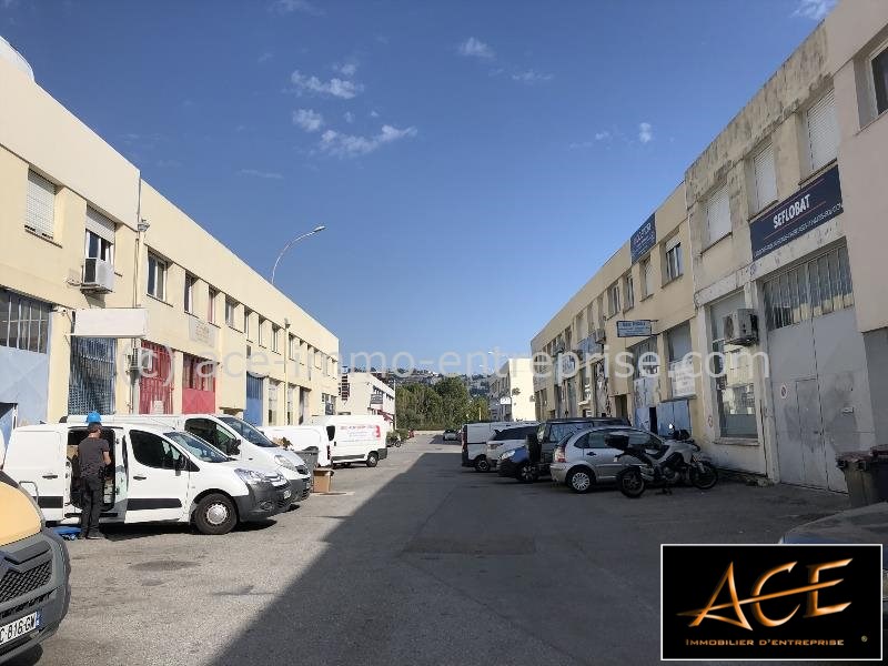 LOCAUX D'ACTIVITÉS - ENTREPÔTS &agrave; Louer