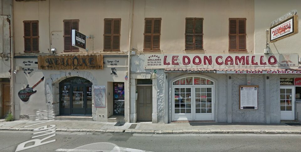 LOCAL COMMERCIAL à Louer