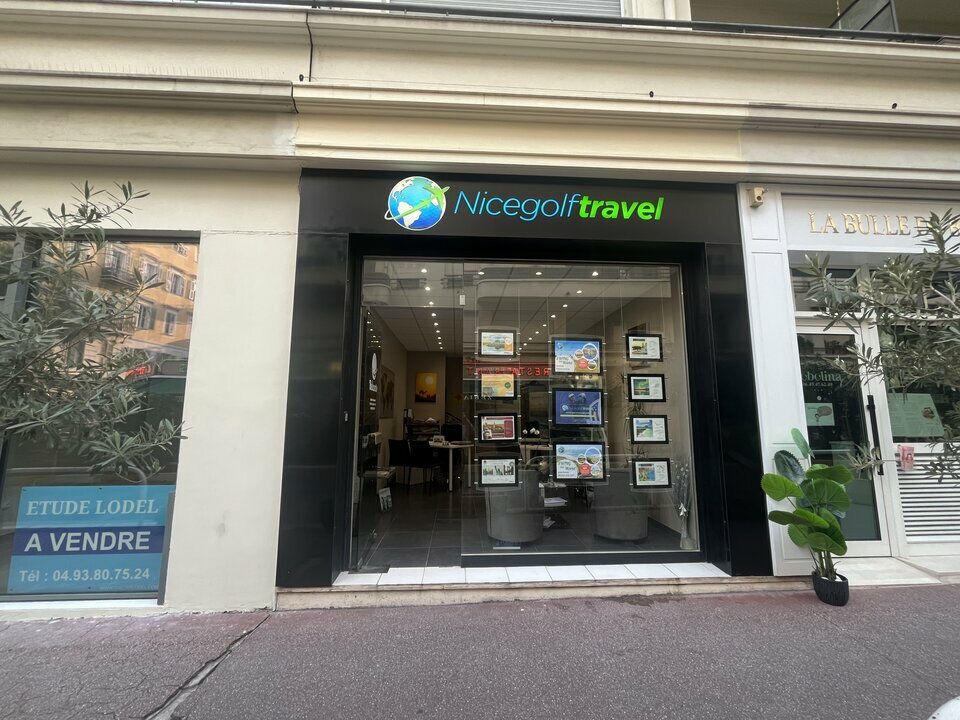 LOCAL COMMERCIAL à Louer