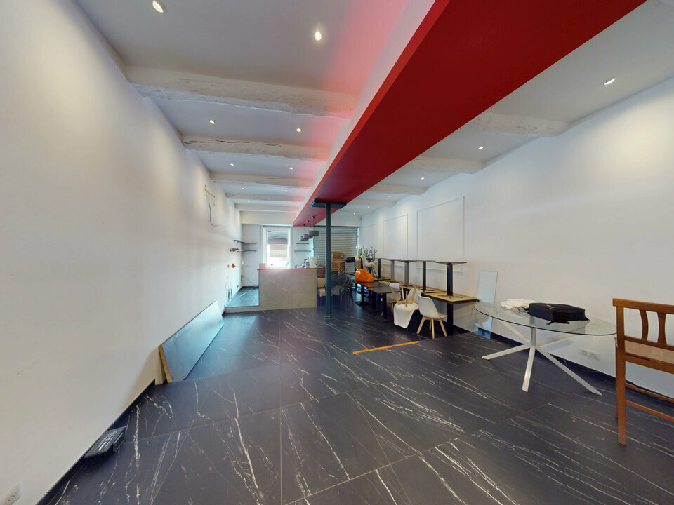 LOCAL COMMERCIAL &agrave; Louer