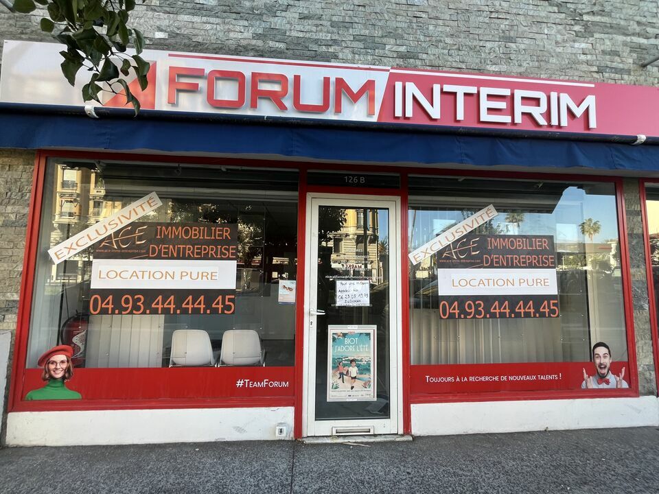 LOCAL COMMERCIAL à Louer