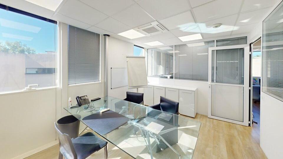 BUREAUX à Louer