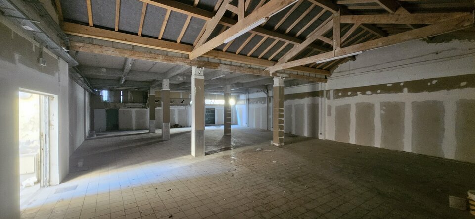 LOCAL COMMERCIAL &agrave; Louer