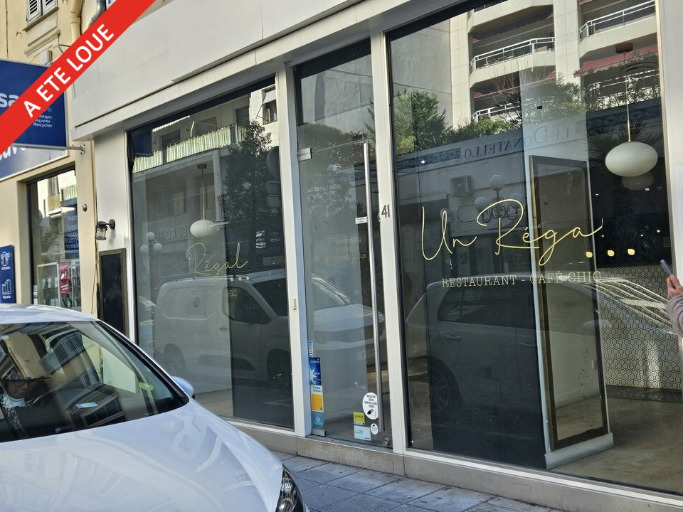 LOCAL COMMERCIAL à Louer