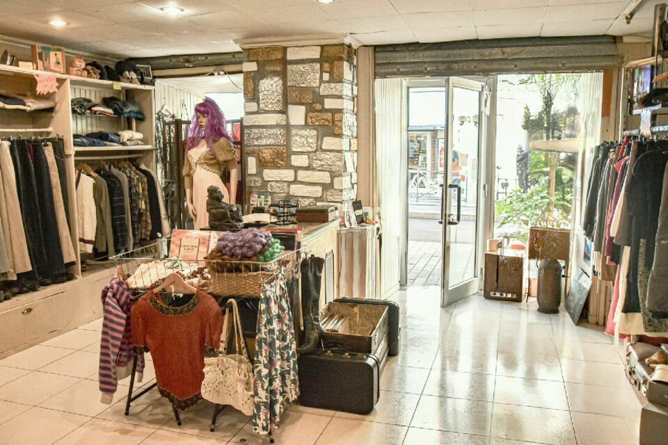 Local commercial &agrave; c&eacute;der